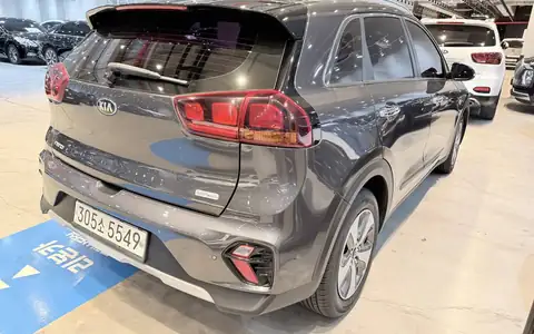 KIA NIRO 2020 — 5